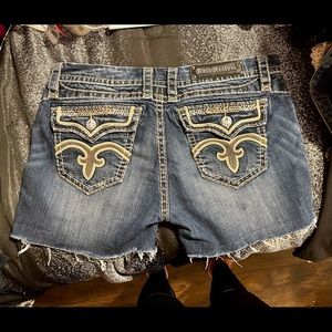Size 32 Rock Revival shorts